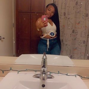 Meet your Posher, Nadia